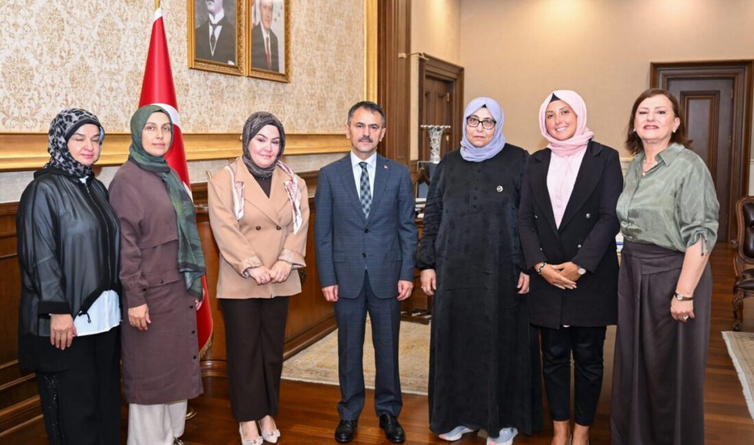 İyilik 41 Platformu Başkanı İpek Didem Hacımurtazaoğlu ve beraberindeki heyet,