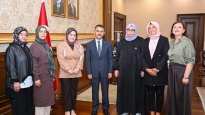 İyilik 41 Platformu Başkanı İpek Didem Hacımurtazaoğlu ve beraberindeki heyet,