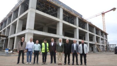 Çayırova Belediye Başkanı Bünyamin Çiftçi, yapımı devam eden Çayırova Devlet