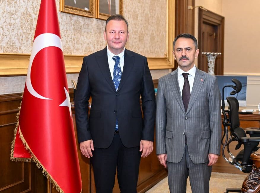 MHP Kocaeli İl Başkanı Enes Emengen, Kocaeli Valisi İlhami Aktaş’ı
