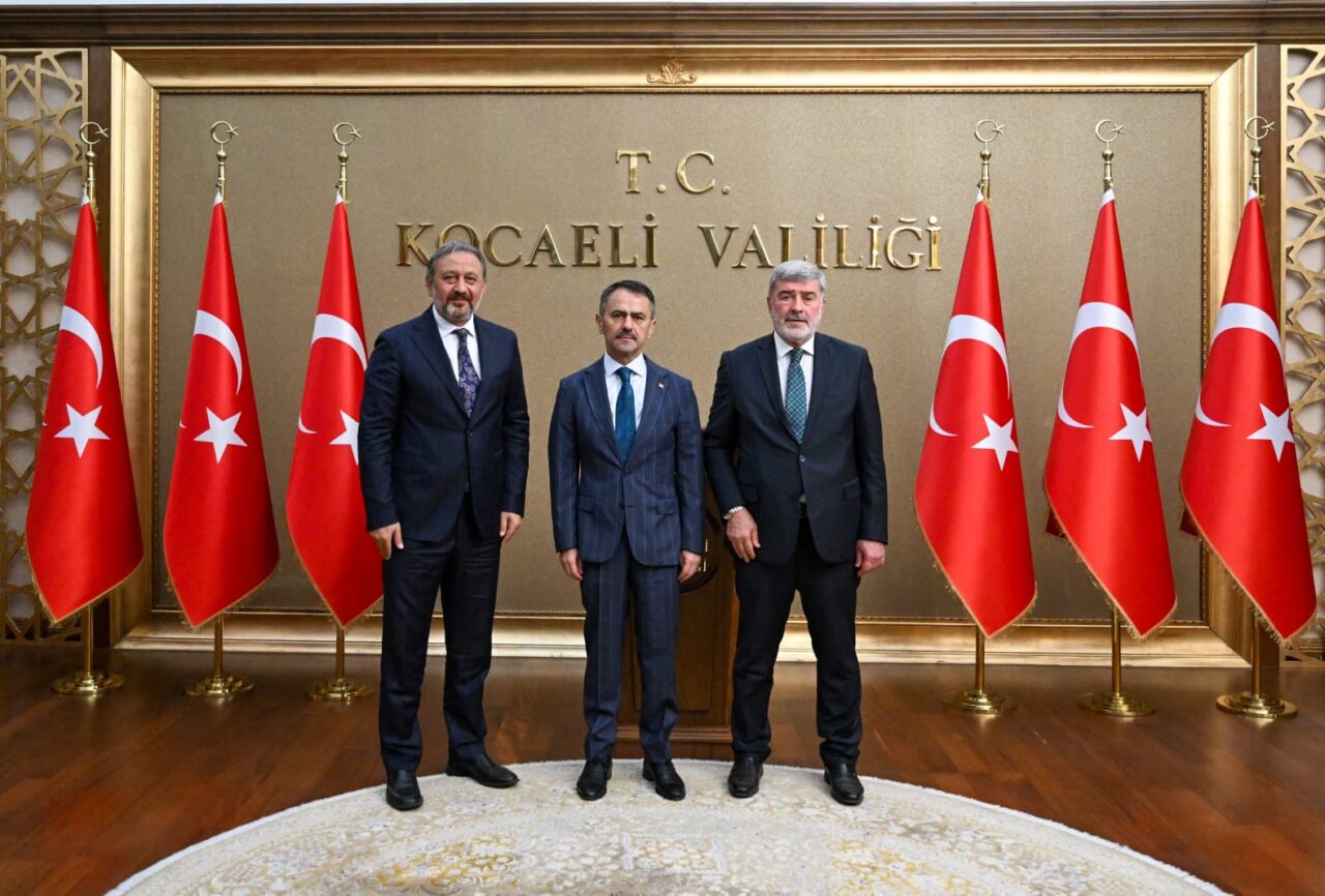 AK Parti Kocaeli Milletvekilleri Mehmet Akif Yılmaz ve Sami Çakır,