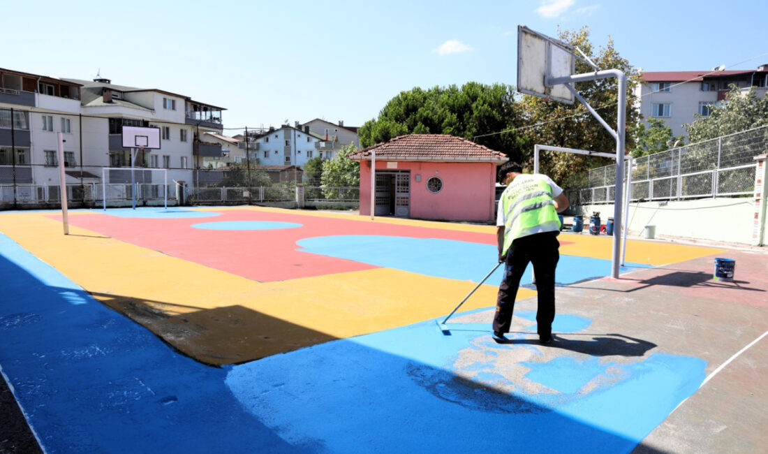 Kocaeli Büyükşehir Belediyesi, çocukların ve gençlerin sporla daha kolay buluşarak