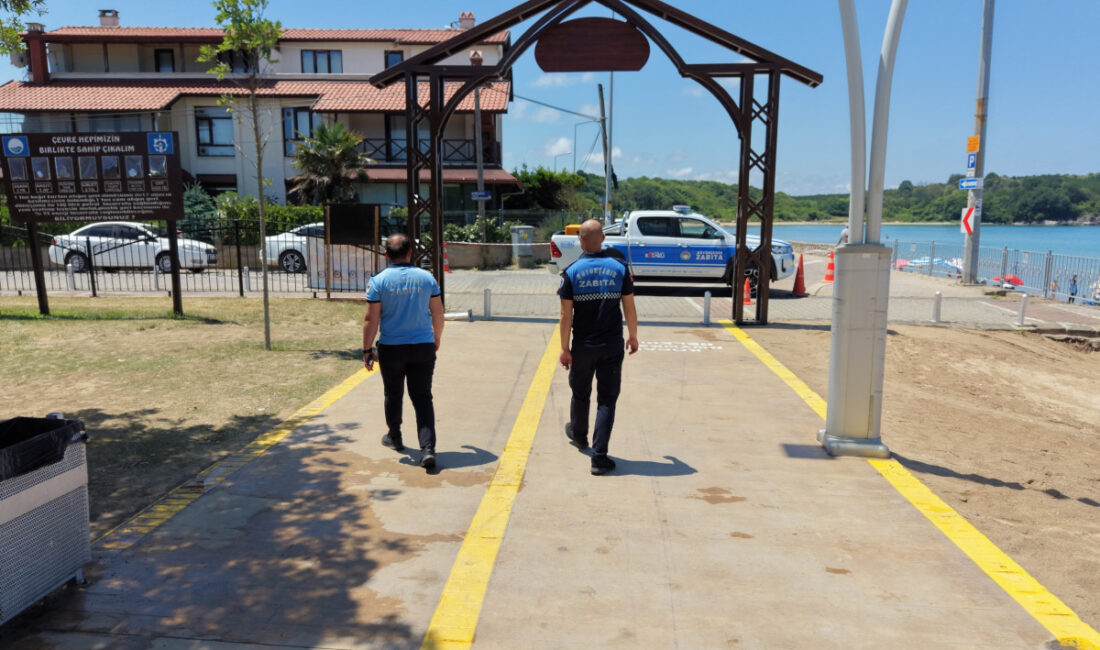 Kocaeli Büyükşehir Belediyesi ekipleri, Kandıra sahillerinde yaz sezonu boyunca vatandaşların