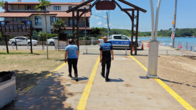 Kocaeli Büyükşehir Belediyesi ekipleri, Kandıra sahillerinde yaz sezonu boyunca vatandaşların