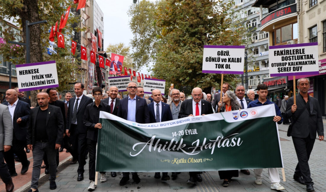 Kocaeli Büyükşehir Belediyesi’nin katkılarıyla gerçekleştirilen Ahilik Haftası kutlamalarında esnaf ve