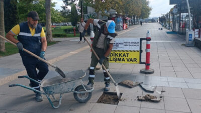 Kocaeli Büyükşehir Belediyesi, kent genelindeki yaya alanlarında vatandaşların daha güvenli