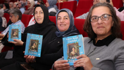 Kocaeli Büyükşehir Belediyesi’nin “Okuyan Şehir Kulübü”, edebiyat ve kitap tutkunlarını