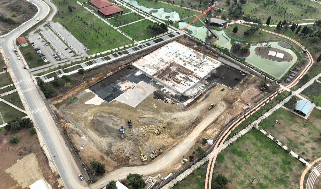 Kocaeli Büyükşehir Belediyesi’nin Gebze Millet Bahçesi’ne kazandıracağı yeni cami projesinde