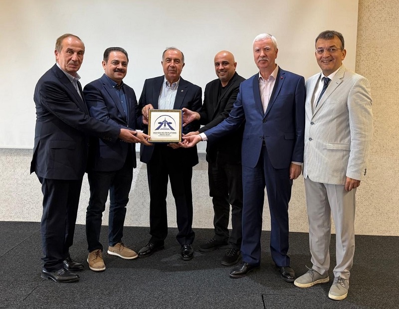 Eski Avrupa Birliği Bakan Yardımcısı Dr. Alaattin Büyükkaya’nın kendi aile