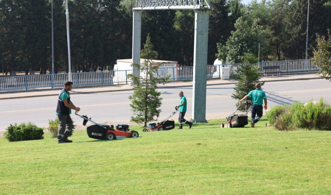 Derince Belediyesi ekipleri kent genelinde sürdürdüğü çalışmalarla parkları ve yeşil