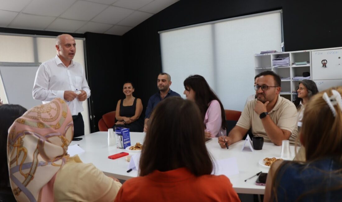 İzmit Belediyesi Kadın ve Aile Hizmetleri Müdürlüğü bünyesinde eğitim faaliyetlerini