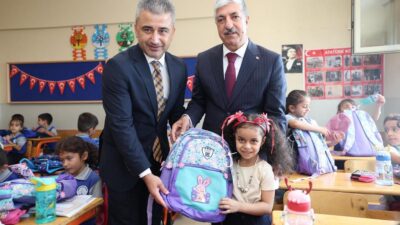 Dilovası Belediyesi, eğitime verdiği desteği yeni eğitim-öğretim yılında da sürdürüyor.