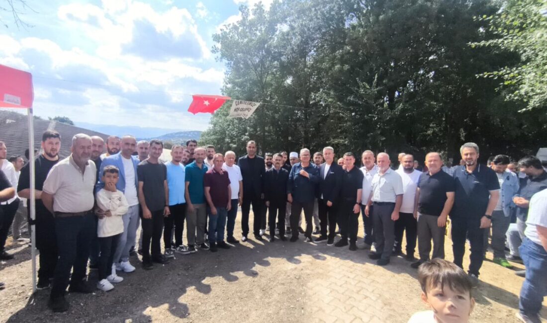 Kocaeli Valisi İlhami Aktaş, İzmit Hacıoğlu Köyü’nde düzenlenen mevlid programına