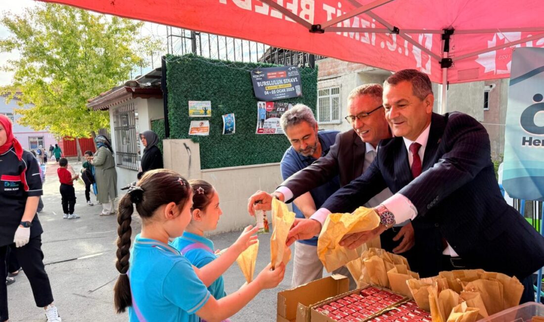 İzmit Belediyesinin, yeni eğitim öğretim yılında yeniden başlattığı Beslenme Saati