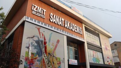 İzmit Belediyesi Sanat Akademisi Müzik Bölümü ve Koro sınavları için