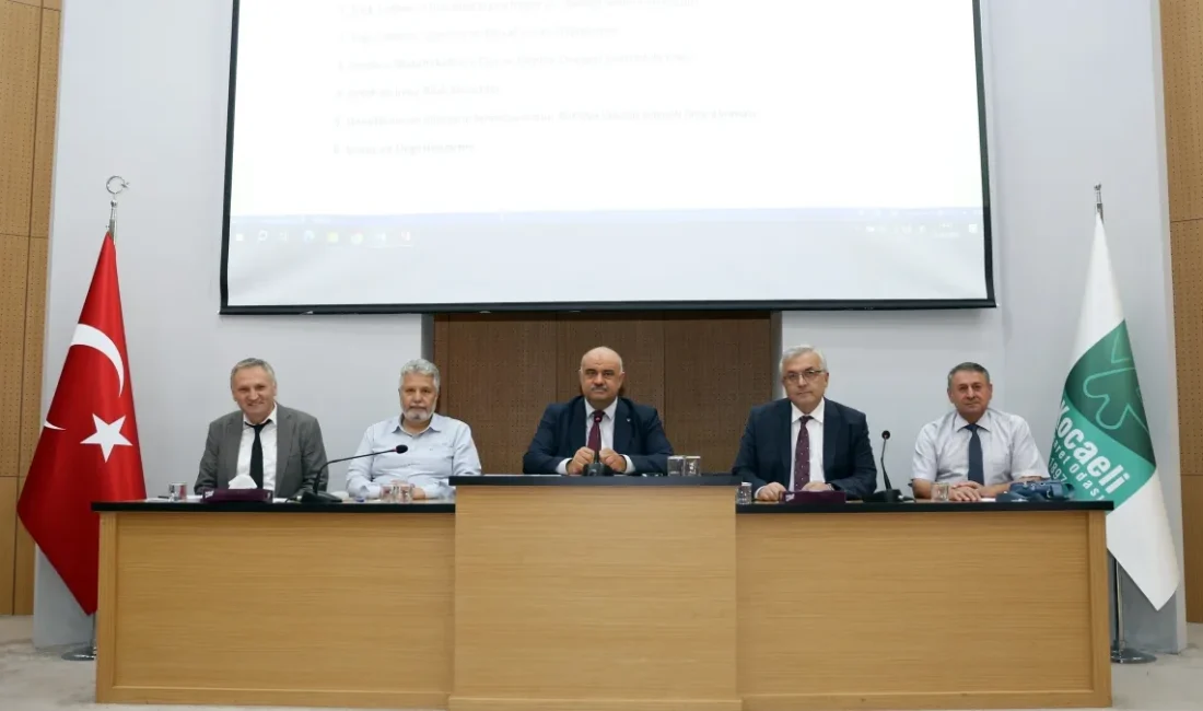 Kocaeli Ticaret Odası’nın ev sahipliğinde gerçekleştirilen Sağlık Sektörü İstişare Toplantısı’nda,