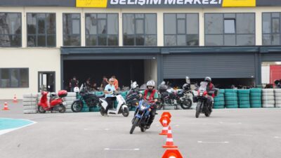 Başiskele Belediyesi, motosiklet kullanıcılarının sürüş becerilerini geliştirmek ve trafikte güvenli