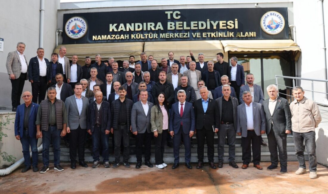 Kandıra Belediye Başkanı Erol Ölmez, ilçe muhtarları ve kurum temsilcileriyle