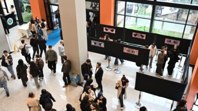 Konya Kapalı Havzası’nda sayıları binleri bulan obruklar, Kocaeli Üniversitesi’nde sanatın