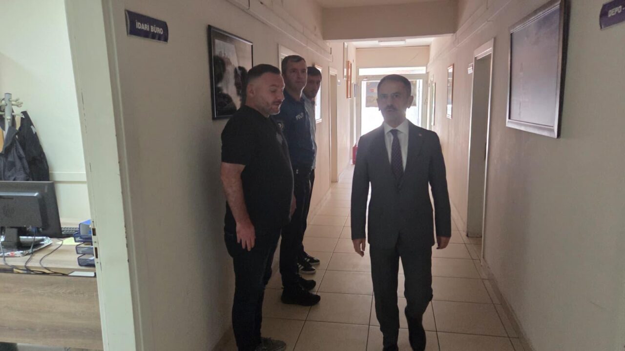 Kocaeli Valisi İlhami Aktaş, İzmit İlçe Emniyet Müdürlüğü Ekipler Amirliği’ni