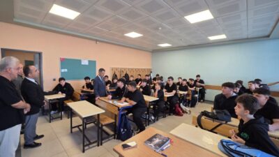 Kocaeli Valisi İlhami Aktaş, 2026-2027 eğitim-öğretim yılındaki okul ziyaretlerini sürdürüyor.
