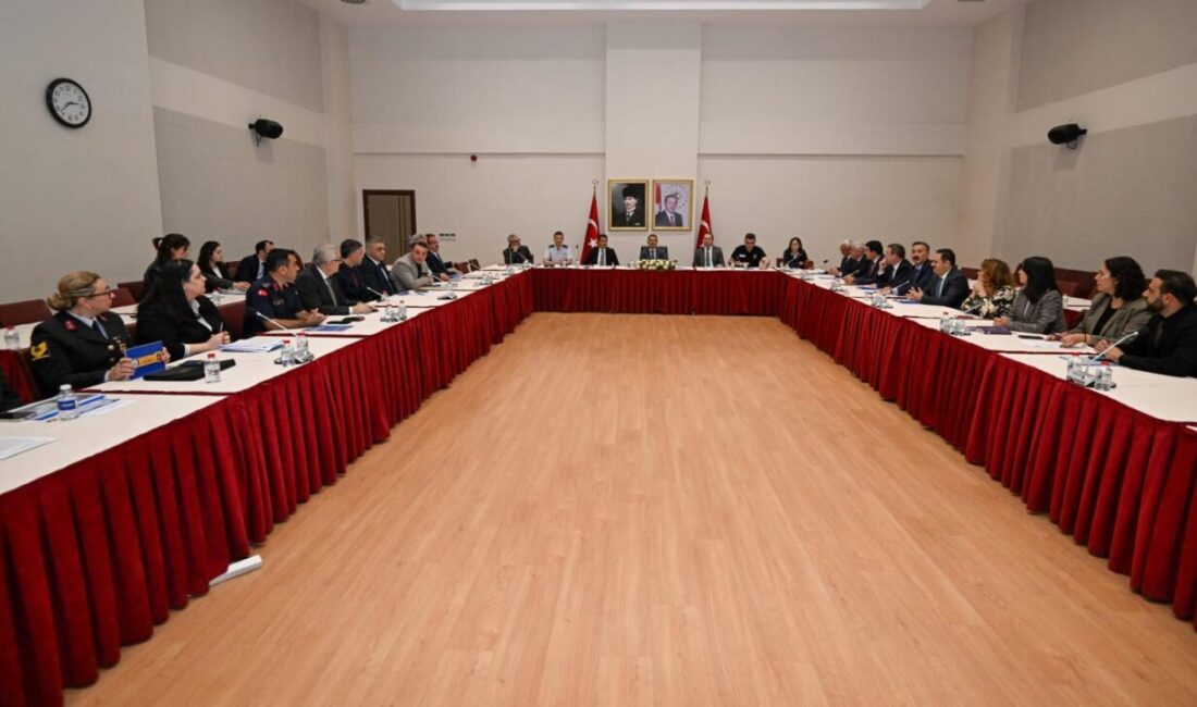 Kocaeli Valisi İlhami Aktaş başkanlığında gerçekleştirilen toplantıda, çocukların eğitim süreçlerinin