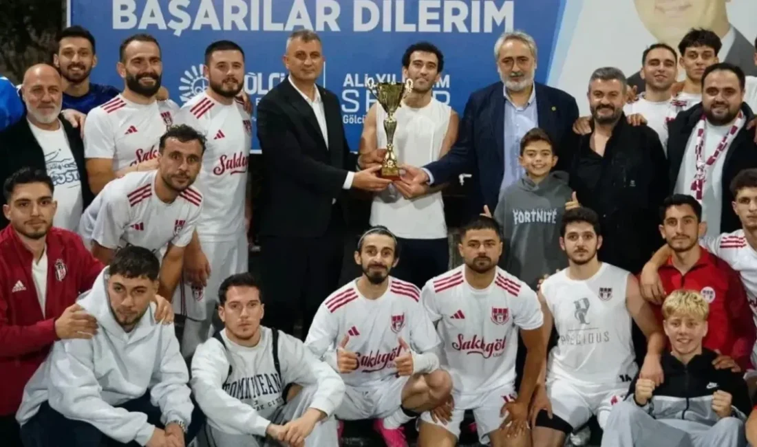 Gölcük Belediyesi 12. Başkanlık Kupası Futbol Turnuvası’nda, finalde Ulaşlıspor, Değirmenderespor’u