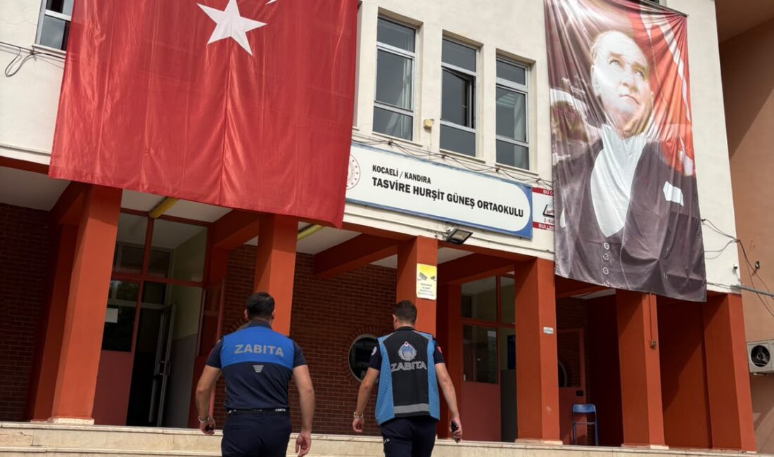 Yeni eğitim öğretim yılının başlamasıyla birlikte Kandıra Belediyesi Zabıta Müdürlüğü