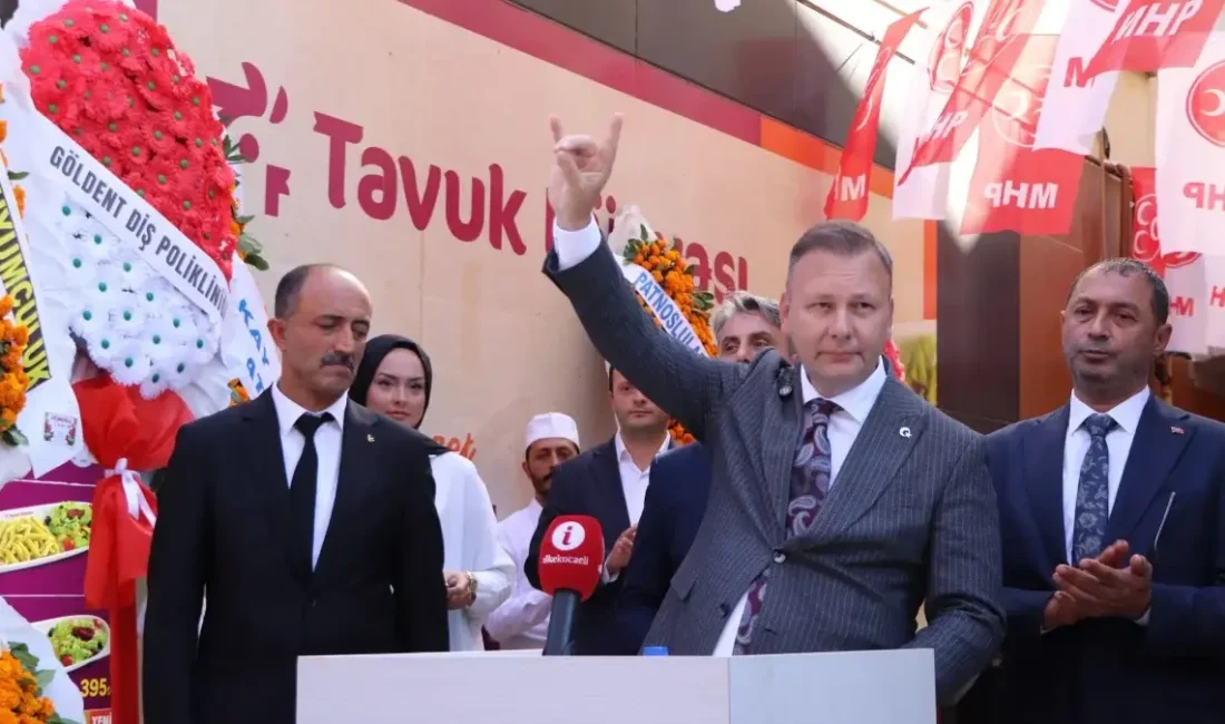 Milliyetçi Hareket Partisi Gölcük İlçe Başkanlığı’nın yeni hizmet binası, geniş