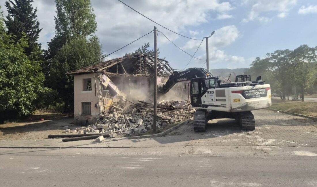 Gölcük Belediyesi can ve mal güvenliği açısından risk oluşturan Şirinköy