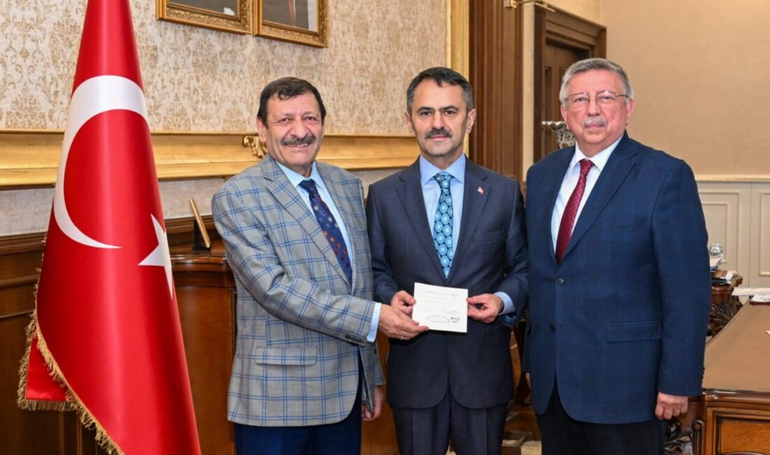 İnsani Değerleri Birleştirme ve Yükseltme Derneği (İDEBİR) Başkanı Mehmet Zeki