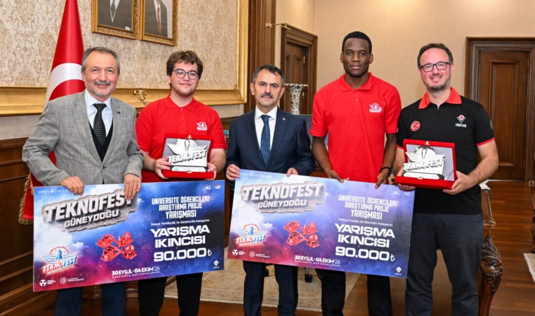 TEKNOFEST Güneydoğu’da Kocaeli’ye iki ikincilik derecesi kazandıran Kılavuz Delta Robotics