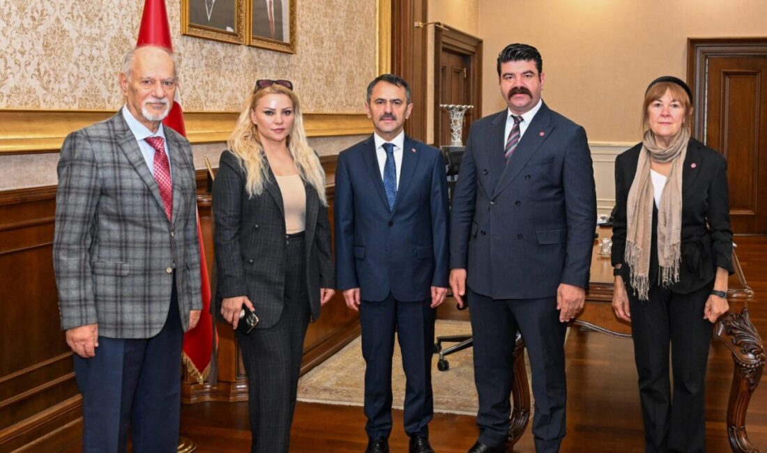Vatan Partisi Kocaeli İl Başkanı Ercan Canpolat ve yeni yönetim