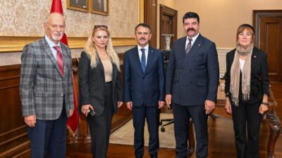 Vatan Partisi Kocaeli İl Başkanı Ercan Canpolat ve yeni yönetim