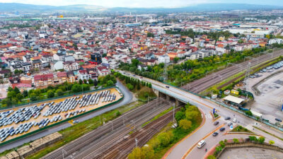 Kocaeli Büyükşehir Belediyesi, Kartepe Köseköy’de yaya ve bisiklet ulaşımını kesintisiz