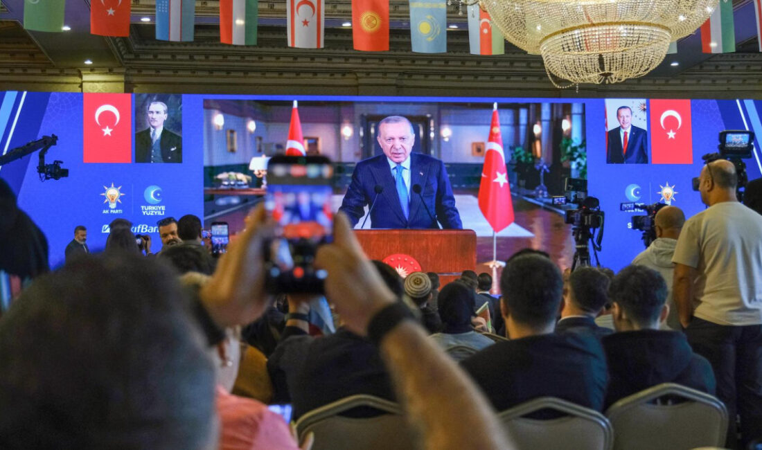 Kocaeli Büyükşehir Belediyesi’nin ev sahipliğinde gerçekleştirilen “Türk Dünyası Gençlik Buluşması”nın