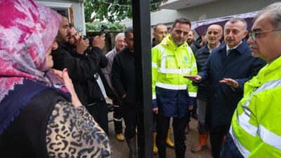 Kocaeli Büyükşehir Belediye Başkanı Tahir Büyükakın, şiddetli yağışların etkilediği bölgeleri