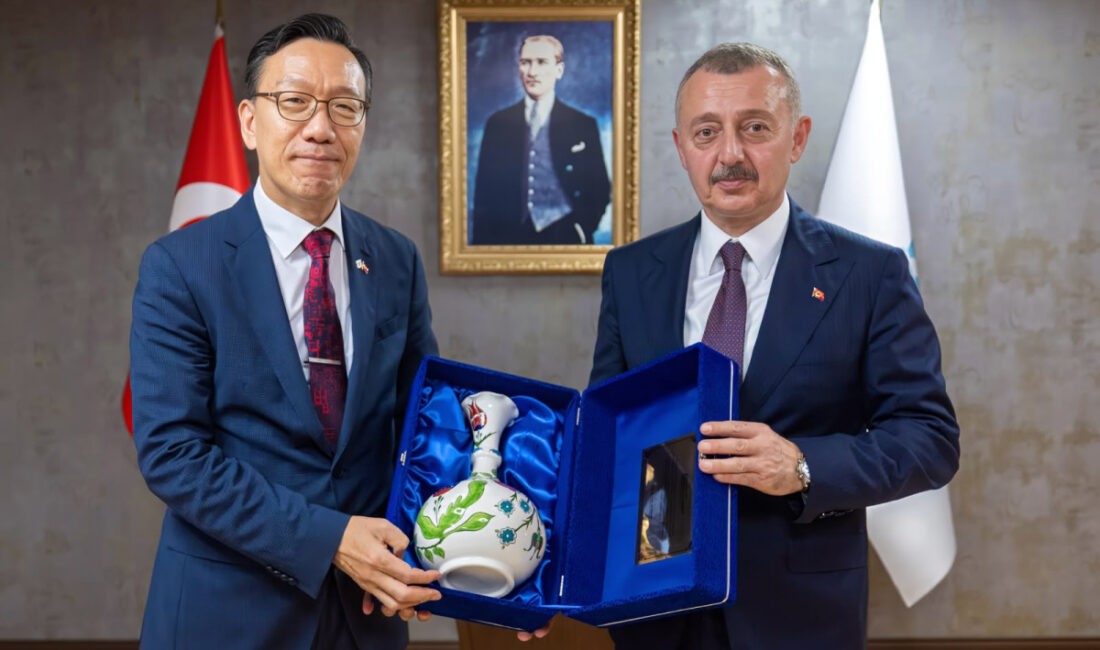 Kocaeli Büyükşehir Belediye Başkanı Tahir Büyükakın, Güney Kore Cumhuriyeti İstanbul
