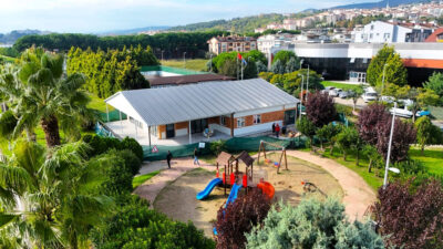 Kocaeli Büyükşehir Belediyesi’nin İzmit Plajyolu’nda emekli polislerin sosyal yaşamına katkı
