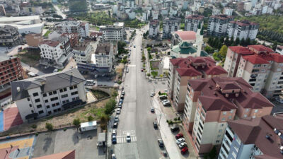 Kocaeli Büyükşehir Belediyesi, Çayırova’nın önemli ulaşım güzergâhlarından Bahriye Üçok Caddesi’ndeki