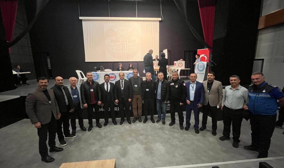 Memur-Sen’e bağlı Bem-Bir-Sen Kocaeli Şubesi’nin 8. Olağan Genel Kurulu’nda mevcut