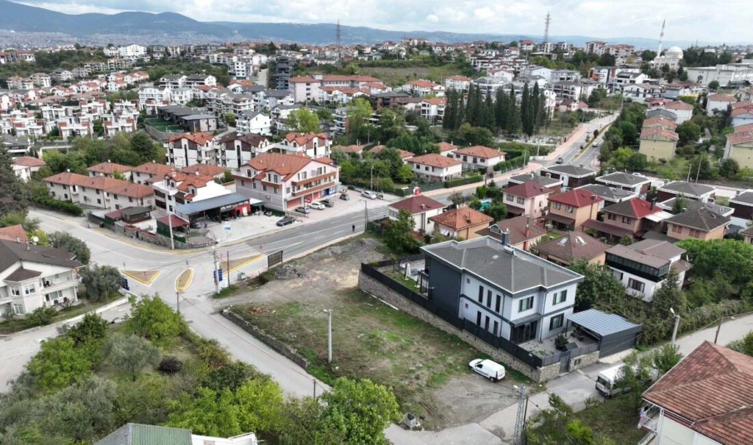 Gölcük Belediyesi, çocukların gelişimine katkı sunmak amacıyla Örcün Mahallesi’nde eski
