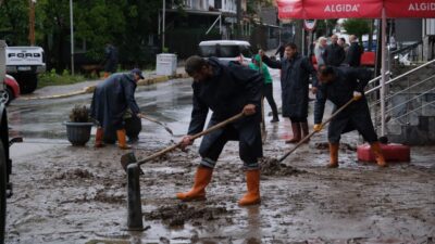 Başiskele’de dün öğleden sonra başlayarak etkisini artıran şiddetli yağışa karşı