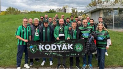 Kocaeli Dışında Yaşayan Kocaelisporlular (KODYAK) Platformu üyeleri, kritik Göztepe maçı