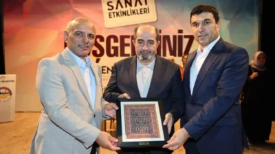 Körfez Belediyesi tarafından düzenlenen “Toplumun Kalbi: Aile” konulu söyleşide, Ömer