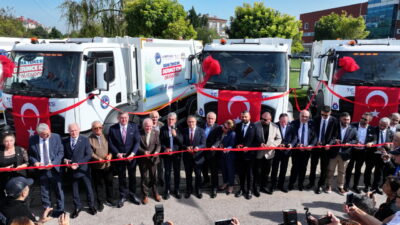 Derince Belediyesi, öz kaynaklarıyla araç filosuna kazandırdığı 14 yeni hizmet