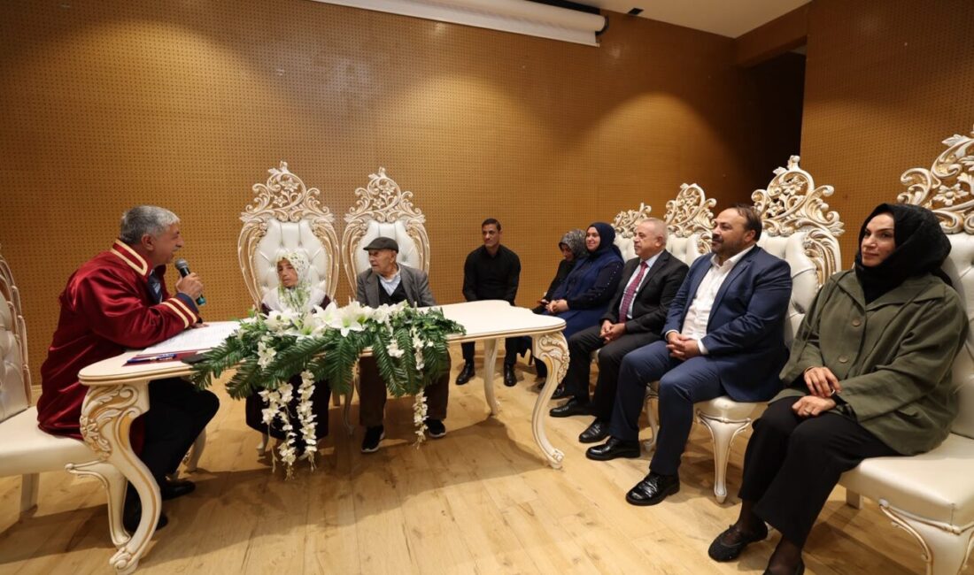 Dilovası Belediye Başkanı Ramazan Ömeroğlu, ilçenin kıymetli çınarlarından Fevzi Yağız