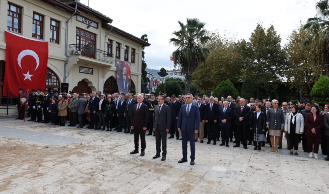 Cumhuriyetimizin 103. yaşını gururla karşılayan Karamürsel’de, 29 Ekim Cumhuriyet Bayramı
