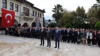Cumhuriyetimizin 103. yaşını gururla karşılayan Karamürsel’de, 29 Ekim Cumhuriyet Bayramı