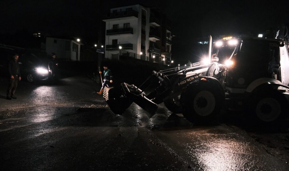 Başiskele’de etkisini sürdüren yoğun yağışa karşı Başiskele Belediyesi tüm birimleriyle